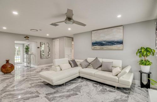 West Palm Beach Casa | Pet-Friendly Gem with Pool and Yard in West Palm Beach