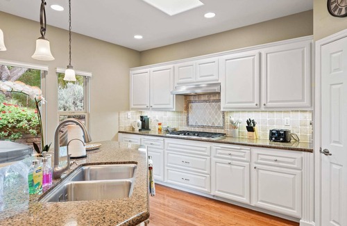 Callender Casa | Pet-Friendly Golf Course Retreat & Backyard Oasis