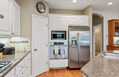 Callender Casa | Pet-Friendly Golf Course Retreat & Backyard Oasis