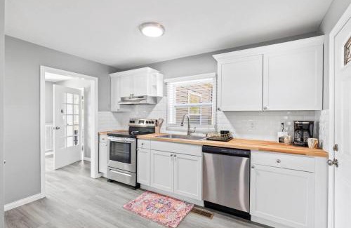 Lupton City Casa | Pet Friendly & Great Outdoor Space Close to Downtown