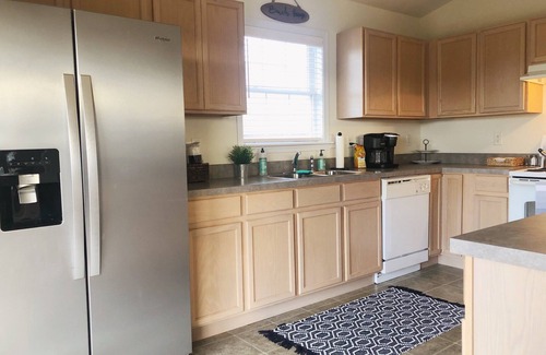 Colington Casa | Pet Friendly Home with Private Tiki Bar - 3-minute drive to the beach!