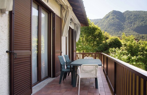 Castello Casa | Casa de vacaciones "Villa Olga Lago Maggiore" con jardín y balcón; mascotas permitidas