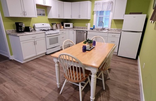 Stow Casa | Pet Friendly home by the Stow Ferry
