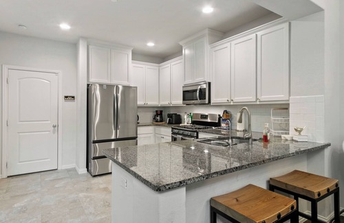 McKinney Casa | Pet friendly home in a safe neighborhood in McKinney. With EV charger.