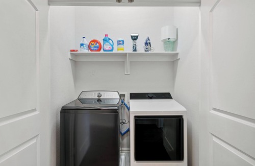 McKinney Casa | Pet friendly home in a safe neighborhood in McKinney. With EV charger.