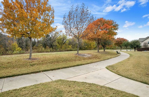 McKinney Casa | Pet friendly home in a safe neighborhood in McKinney. With EV charger.