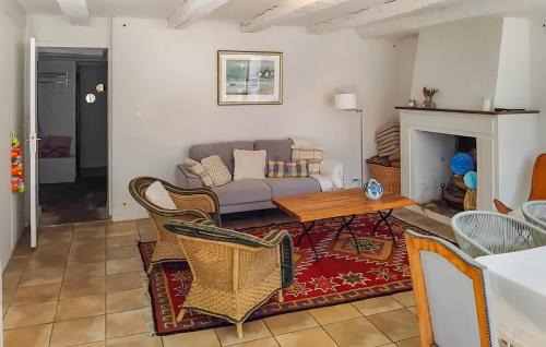 Royeres Casa | Pet Friendly Home In Royères With Wifi
