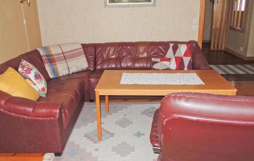 Hylte Casa | Pet Friendly Home In Torup With Kitchen