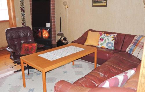 Hylte Casa | Pet Friendly Home In Torup With Kitchen