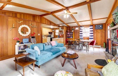 Gouldsboro Casa | Pet-Friendly Home w/ Deck at Big Bass Lake!