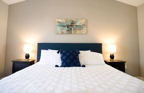 Oakley Casa | Pet Friendly Home With Hot Tub 5 Mins to Biltmore