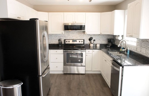 Oakley Casa | Pet Friendly Home With Hot Tub 5 Mins to Biltmore