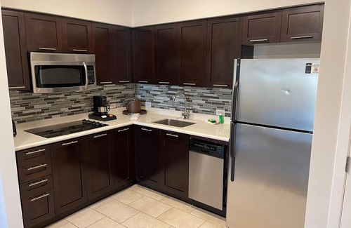 Celebration Apartamento | Pet friendly hotel aprt on Celebration Pl. 2bdr
