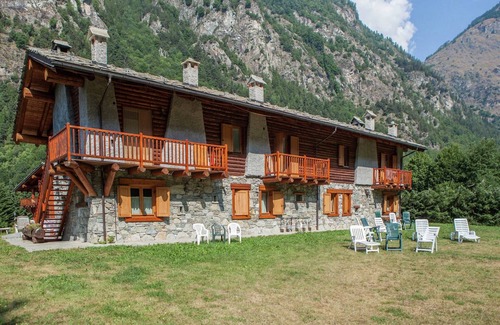 Antey-Saint-Andre Apartamento | Escapada a la montaña que admite mascotas