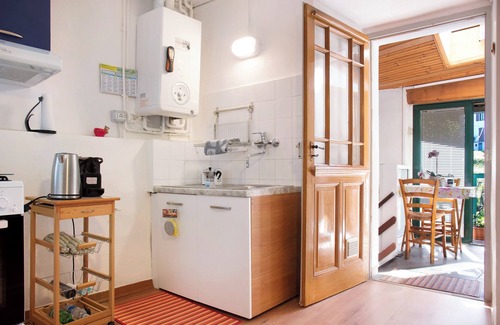 Porto Valtravaglia Apartamento | Apartamento "La Vecchia Torre" que admite mascotas, con jardín y Wi-Fi