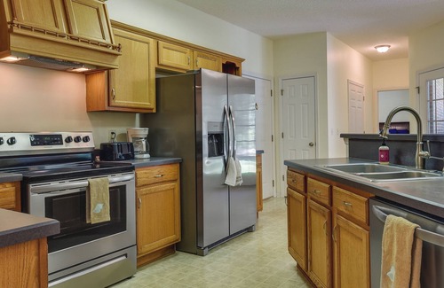 Northside Casa | Pet-Friendly Jacksonville Vacation Rental w/ Lanai