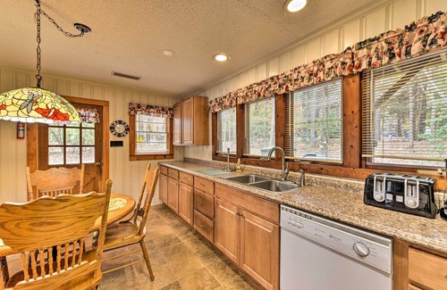 Mayhew Cabaña | ¡NUEVO! Lakefront Cottage - Swim, Boat, Fish & Golf!