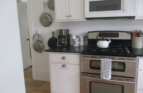 Viroqua Casa | Pet Friendly, Large Family Home in Quiet Neighborhood
