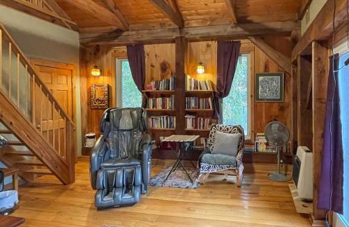 Marshall Apartamento | Pet-Friendly Leicester Mountain View Escape