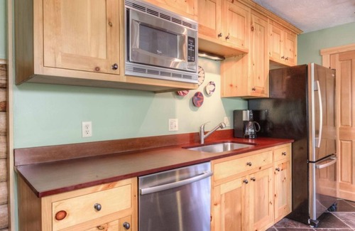 Big Sky Casa | Cabaña Washaki - ¡Se aceptan mascotas en Big Sky Retreat con servicio de traslado en invierno!