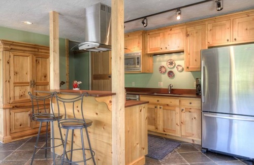 Big Sky Casa | Cabaña Washaki - ¡Se aceptan mascotas en Big Sky Retreat con servicio de traslado en invierno!