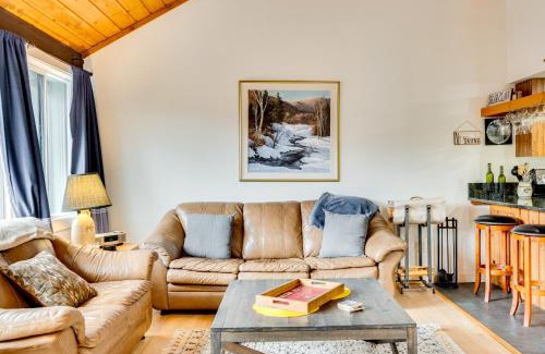 Lincoln Apartamento | Pet-Friendly Loon Mountain Condo with Deck and Grill!