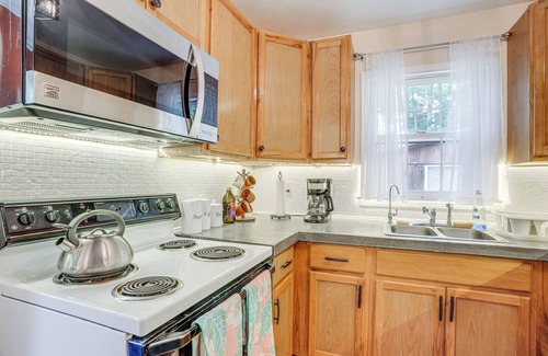 Mathias Cabina | Pet-Friendly Mathias Cabin Near Hunting & Fishing!