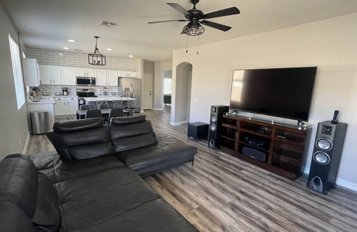 Power Ranch Casa | Pet Friendly-Modern 3 bedroom home with large pool & backyard