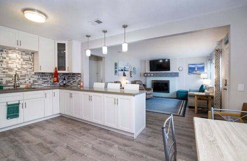 Morro Bay Casa | Pet Friendly! Modern and Classic Morro Bay Beach Home Recently Remodeled