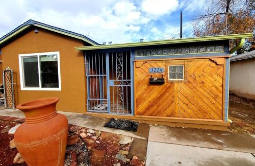 Nob Hill Casa | Pet Friendly Modern Casita in Heart of Nob Hill