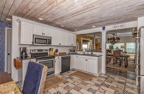South Beach Casa | Pet friendly, oceanfront and unobstructed views Bald Head Island