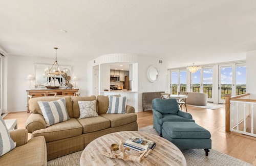 Fernandina Beach Condominio | Pet Friendly | Oceanfront | Turtle Dunes Luxury Penthouse | Expansive Ocean and Intracoastal Views