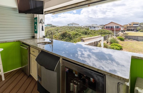 Sea Retreat Casa | Pet Friendly, Ocean Views, Pool & Hot Tub!