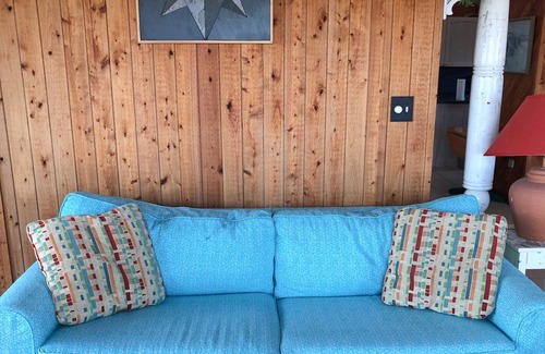 Ocean Isle Estates Casa | Pet Friendly Oceanfront Beach Box in Avon!