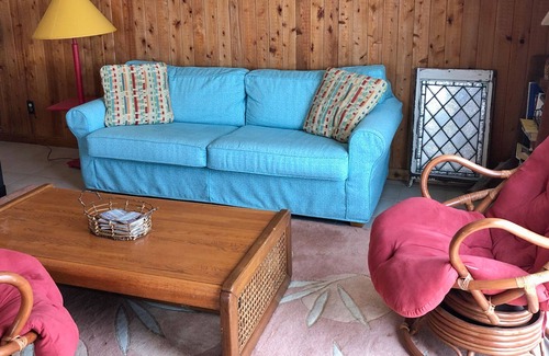 Ocean Isle Estates Casa | Pet Friendly Oceanfront Beach Box in Avon!