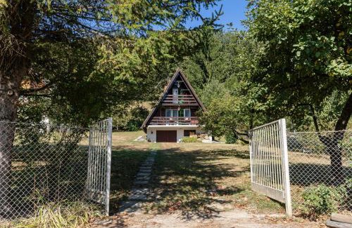 Central Serbia Chalet De Esquí | Pet-Friendly - Planinska Vikendica Međurečje