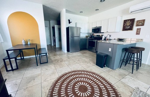 Nob Hill Casa | Pet Friendly! Private retreat in Nob Hill