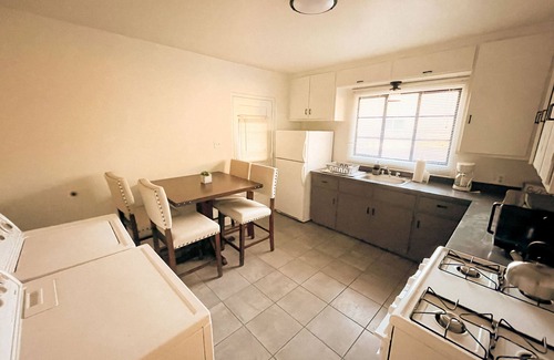 Highland Business Casa | Pet Friendly! Private Casita in Nob Hill