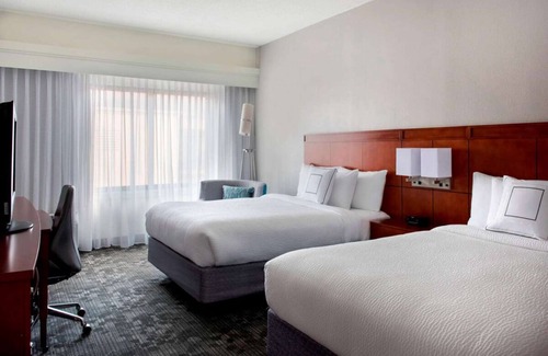 Middletown Hotel | Pet-friendly Property, Two Swimming Pools! Spacious Unit!