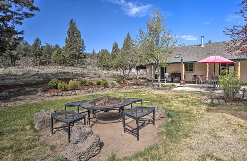 Redmond Casa | Pet-Friendly Redmond Home with Hot Tub, Porch, Grill