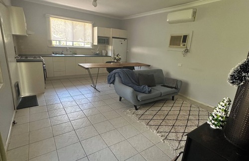 St Andrews Cabaña | Pet Friendly - Rural Sanctuary in St Andrews, Victoria