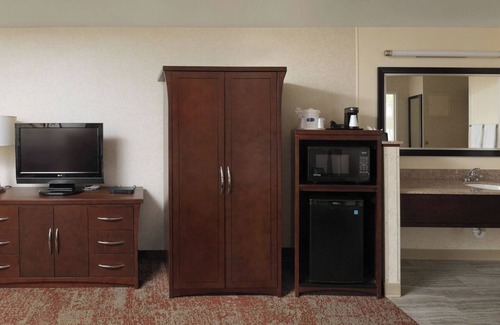 Rio Grande Hotel | Pet-friendly Stay Featuring Indoor Pool, Sauna & Free Breakfast l 2 Rooms