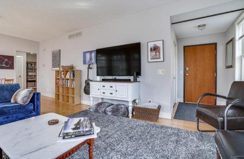 Riverview Casa | Pet-Friendly Saint Paul Vacation Rental with Deck!
