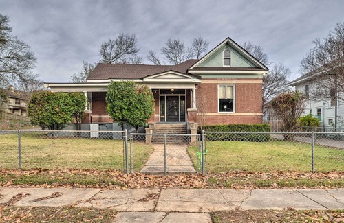 Highland Historic District Casa | Pet-Friendly Shreveport Home ~ 1 Mile to Downtown!