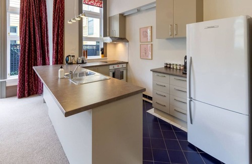 Christchurch City Centre Casa | Pet Friendly single level Heritage style home