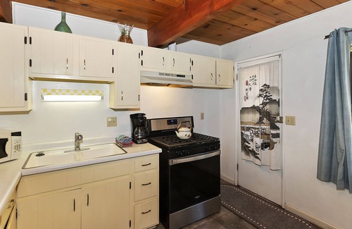 Summit Estates Casa | Pet-friendly ski home near Snow Summit Resort with fenced yard and more!