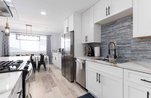 Clairemont Mesa Casa | Pet-Friendly SoCal Retreat Near Beach 3BD 2BA