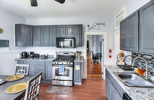 Stoughton Apartamento | Pet-Friendly Stoughton Apartment w/ Outdoor Space