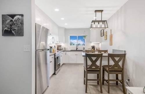 Santa Maria Casa | Pet-Friendly, Stylish Home w/Backyard Oasis