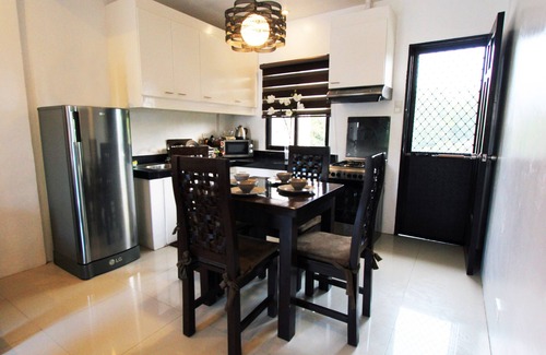 Silang Junction North Casa | Casa de verano Tagaytay que admite mascotas